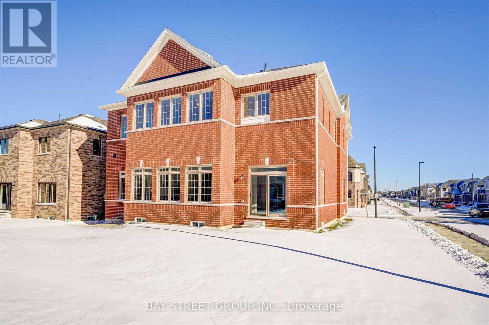 2 Valleo Street N, Georgina, Ontario  L4P 0J9 - Photo 39 - N12500290