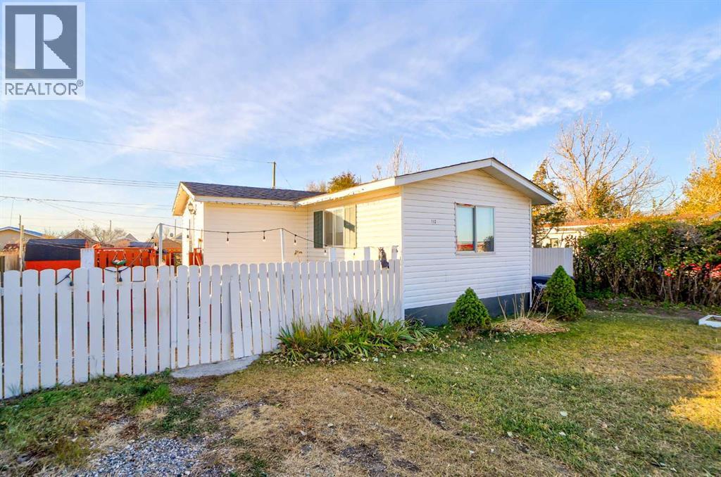 112 11 Street, Fort Macleod, Alberta