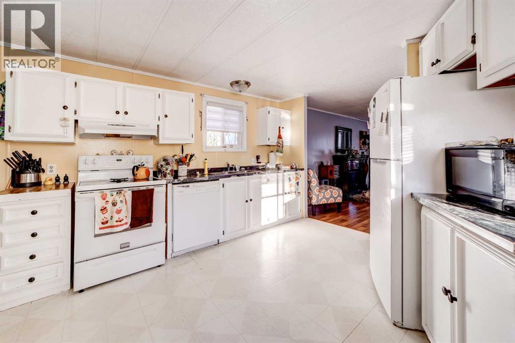 112 11 Street, Fort Macleod, Alberta  T0L 0Z0 - Photo 7 - A2266555