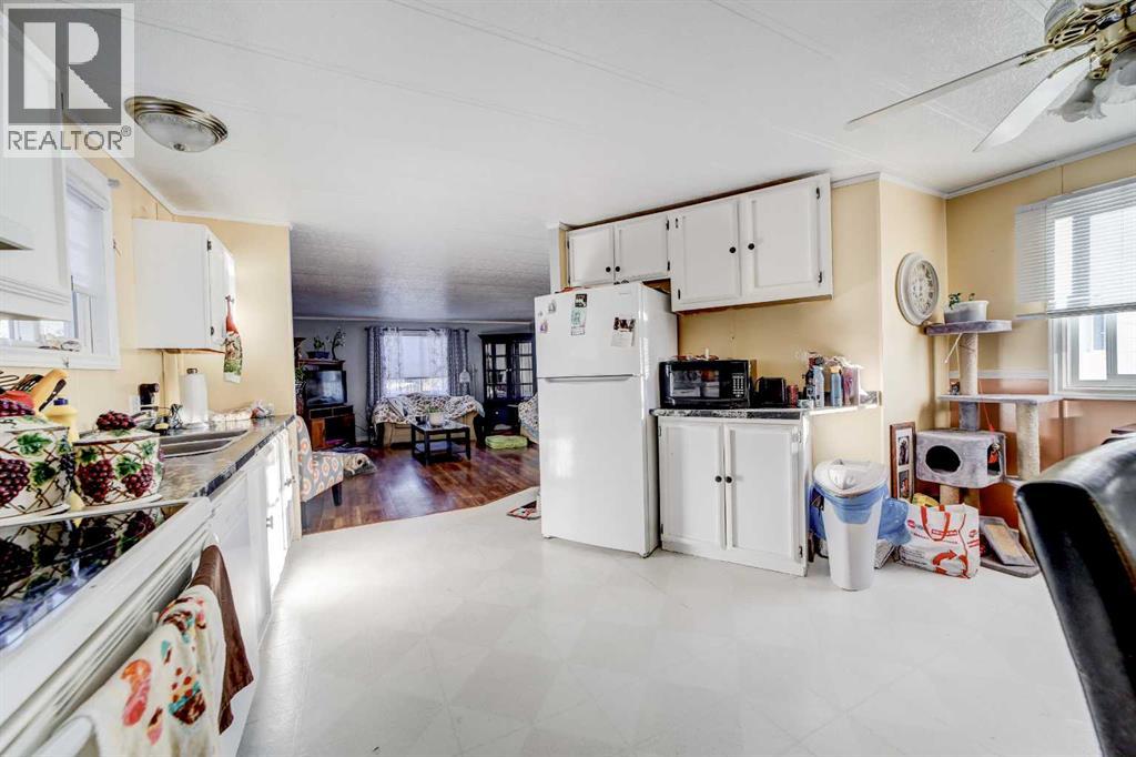 112 11 Street, Fort Macleod, Alberta  T0L 0Z0 - Photo 9 - A2266555