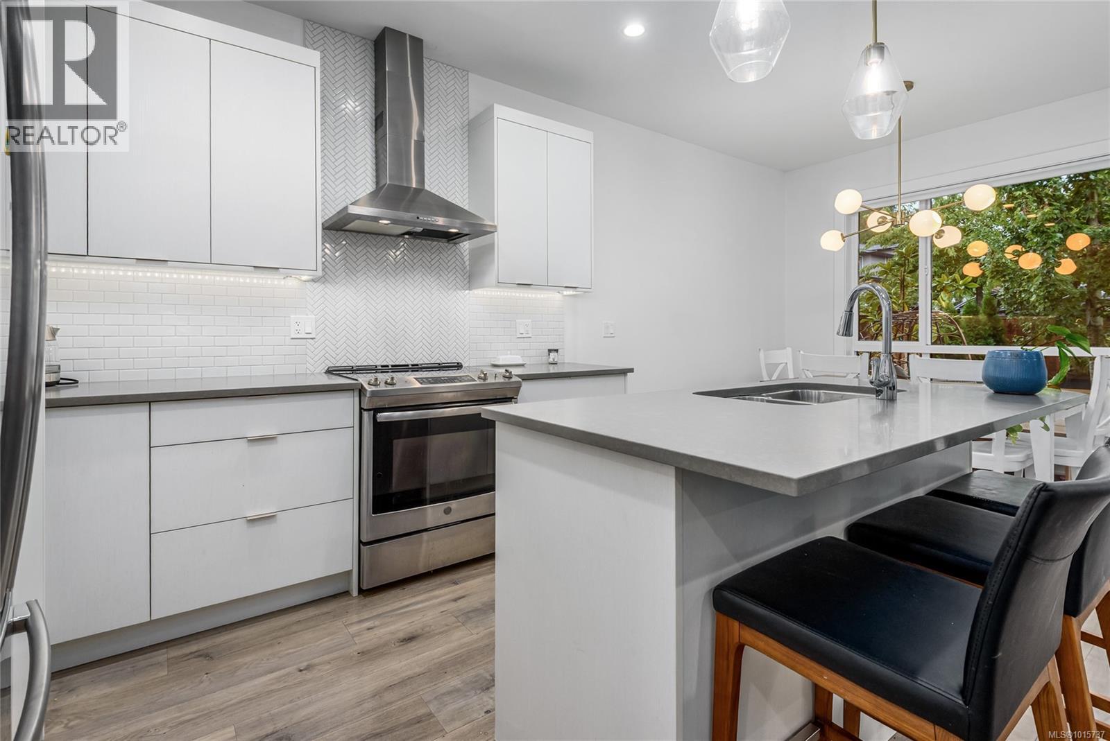 12 2607 Kendal Ave, Cumberland, British Columbia  V0R 1S0 - Photo 13 - 1015737