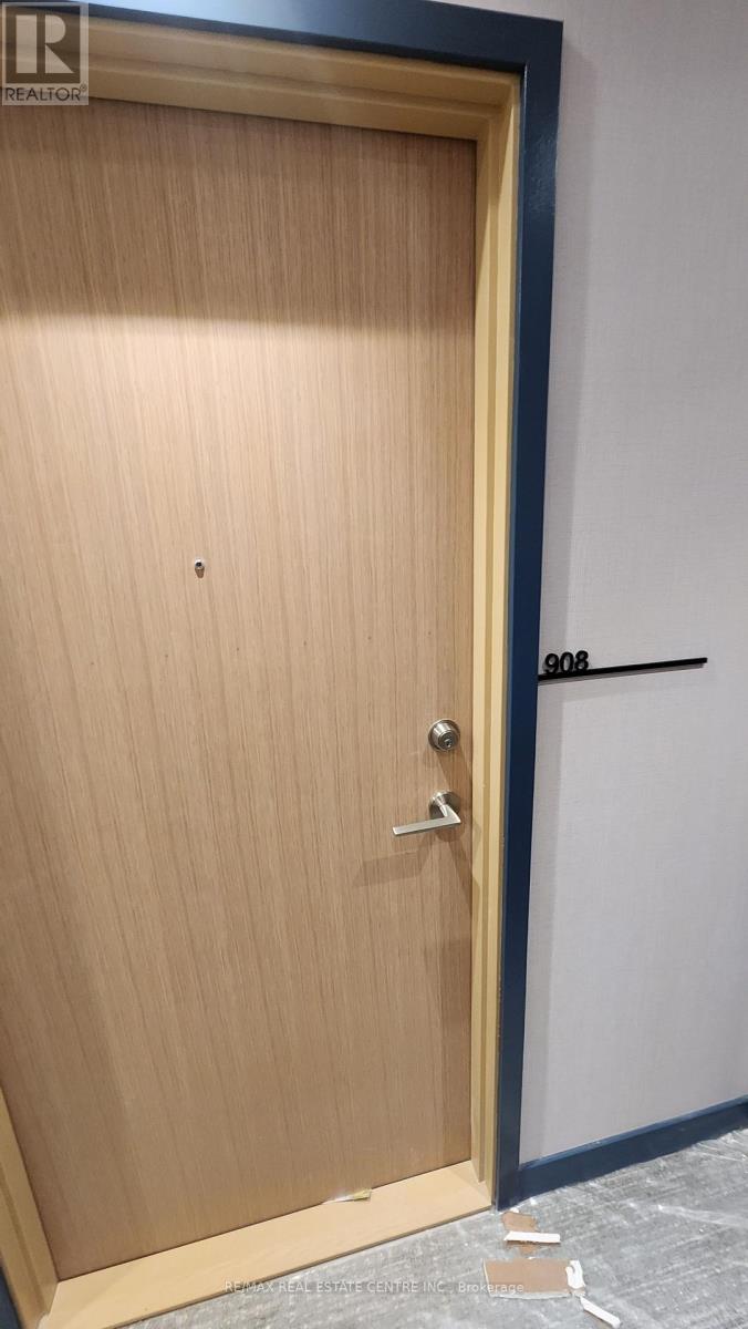 908 - 395 Square One Drive, Mississauga, Ontario  L5B 0P6 - Photo 6 - W12500292