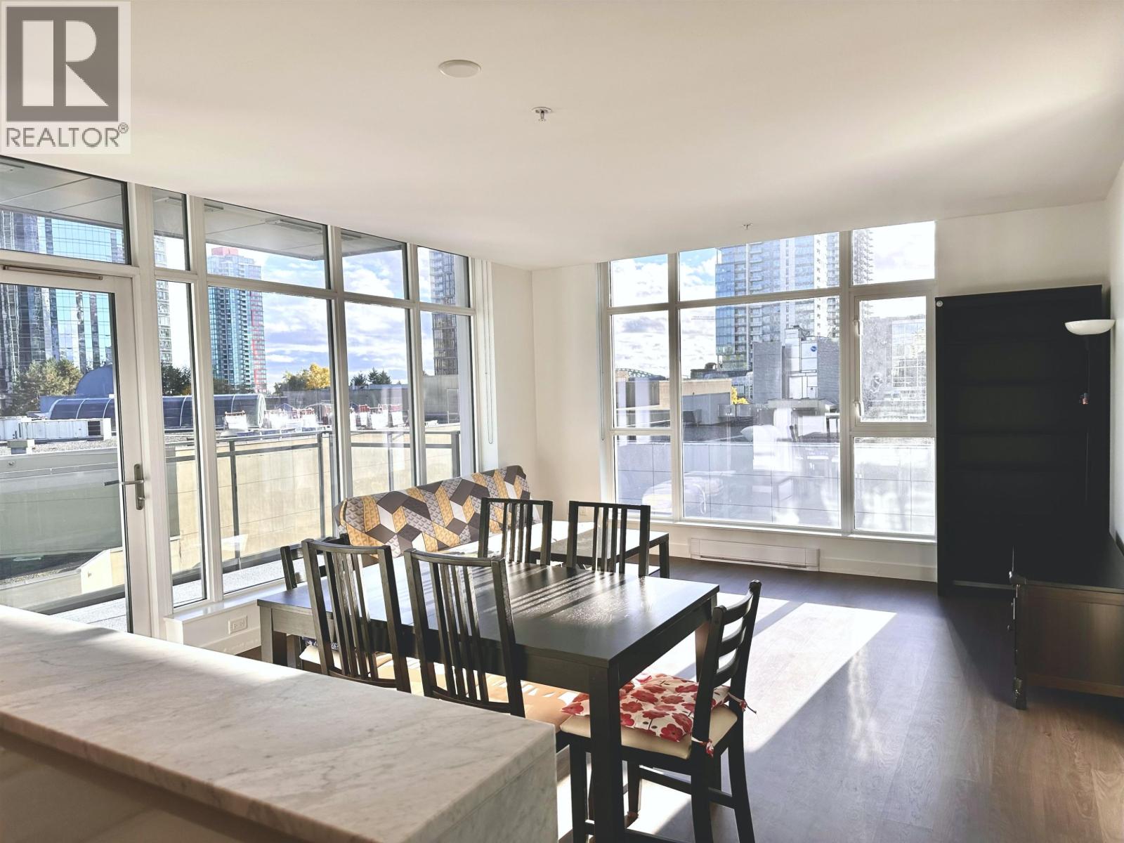 602 6098 Station Street, Burnaby, British Columbia  V5H 0H4 - Photo 2 - R3052733