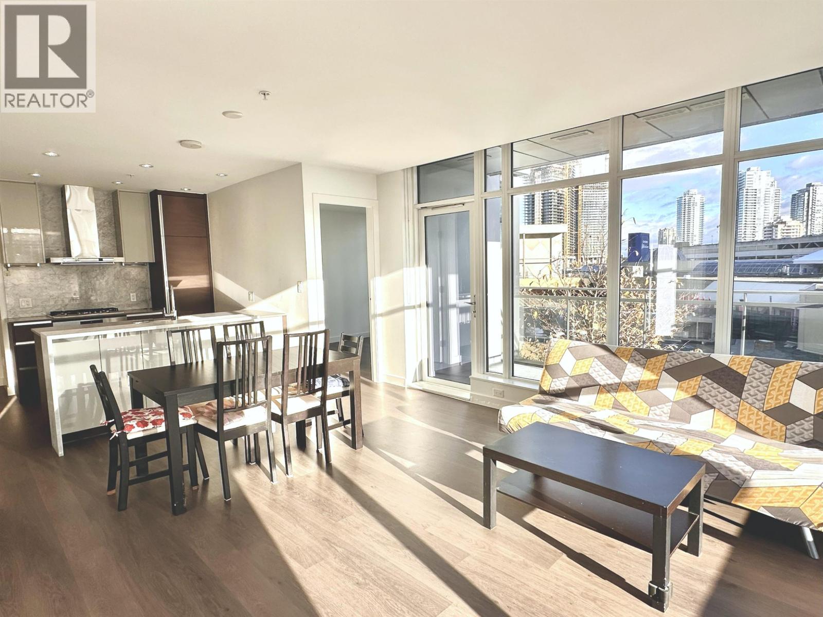 602 6098 Station Street, Burnaby, British Columbia  V5H 0H4 - Photo 3 - R3052733