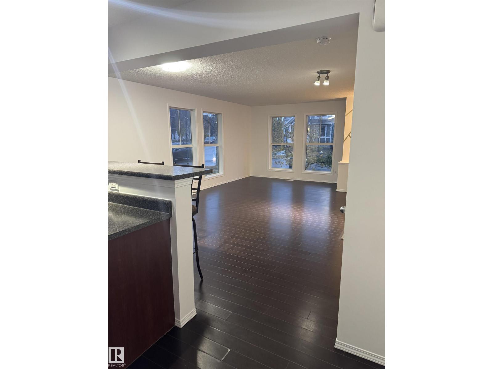 7112 19a Av Sw, Edmonton, Alberta  T6X 0K2 - Photo 3 - E4464426