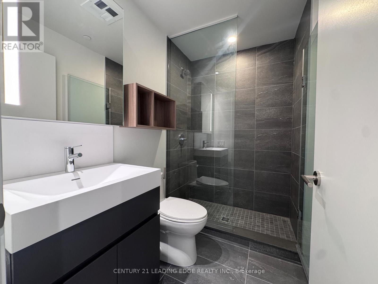 1606 - 39 Mary Street, Barrie, Ontario  L4N 1S9 - Photo 4 - S12499746