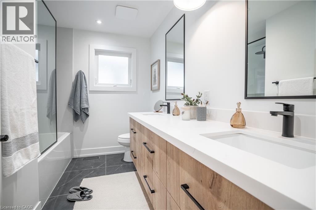 1365 Janina Boulevard, Burlington, Ontario  L7P 1K5 - Photo 25 - 40778610