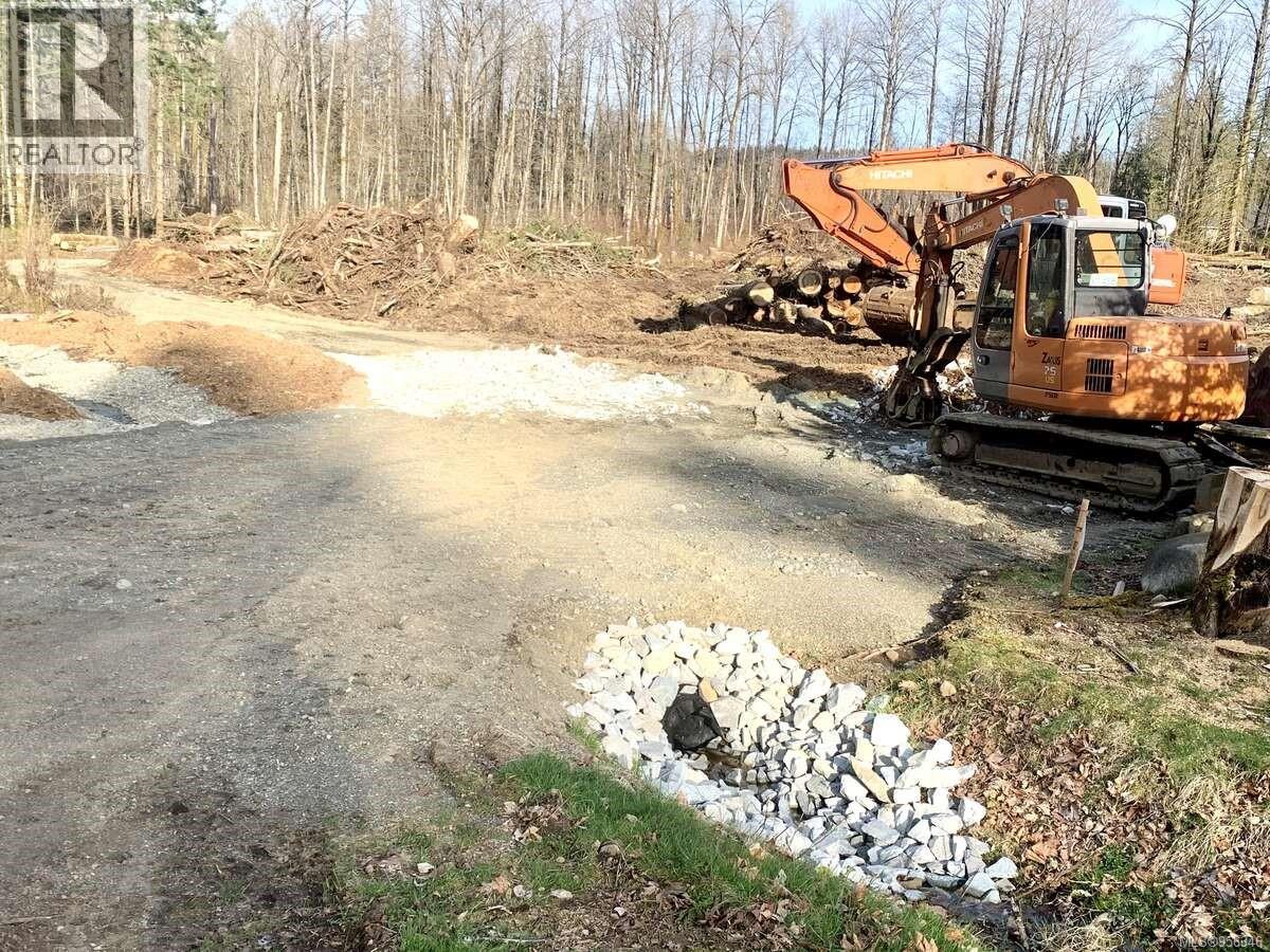 2201 Ronson Rd, Courtenay, British Columbia  V9N 9K2 - Photo 14 - 956346