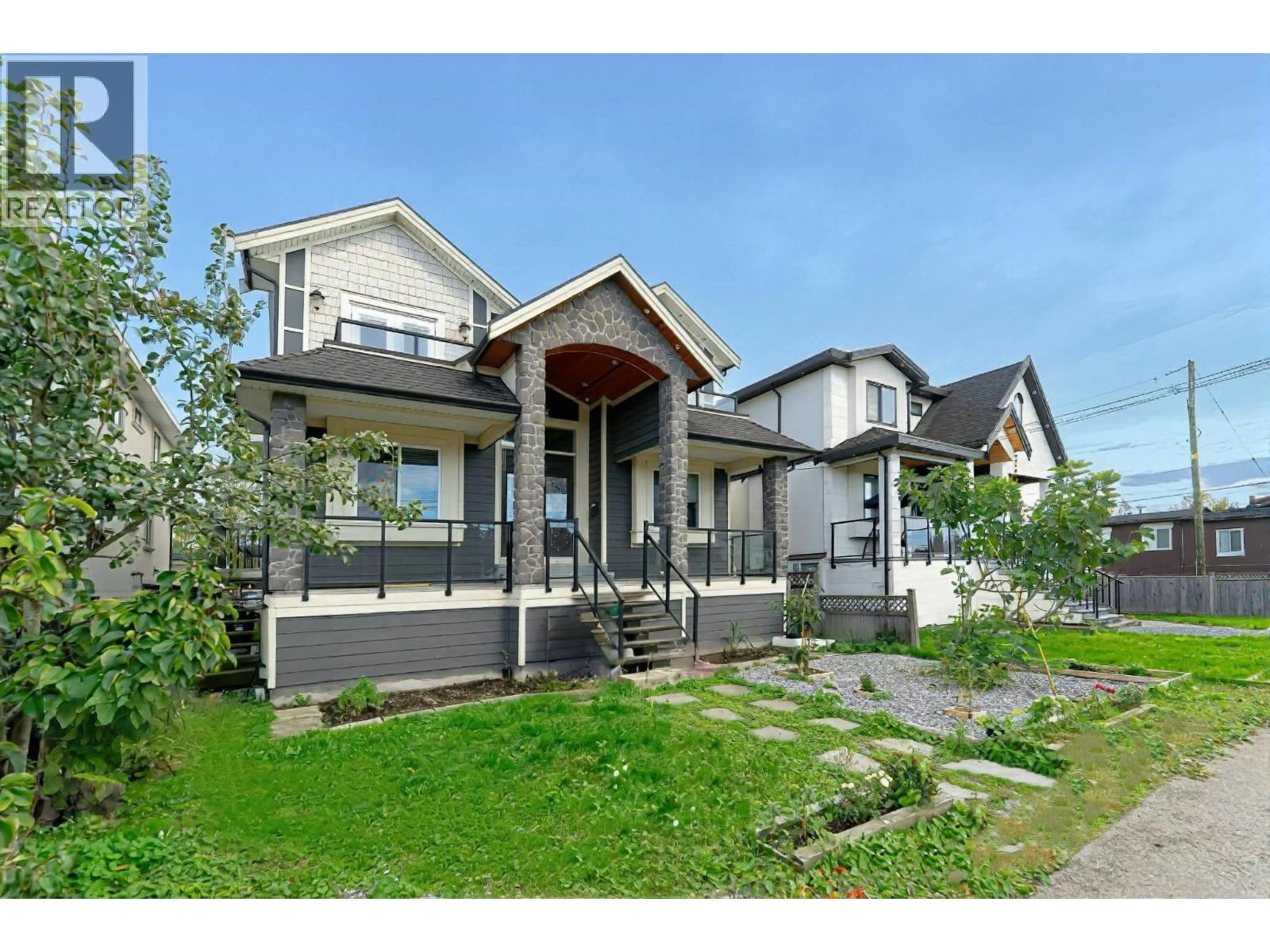 520 Ewen Avenue, New Westminster, British Columbia  V3M 5B1 - Photo 2 - R3063658