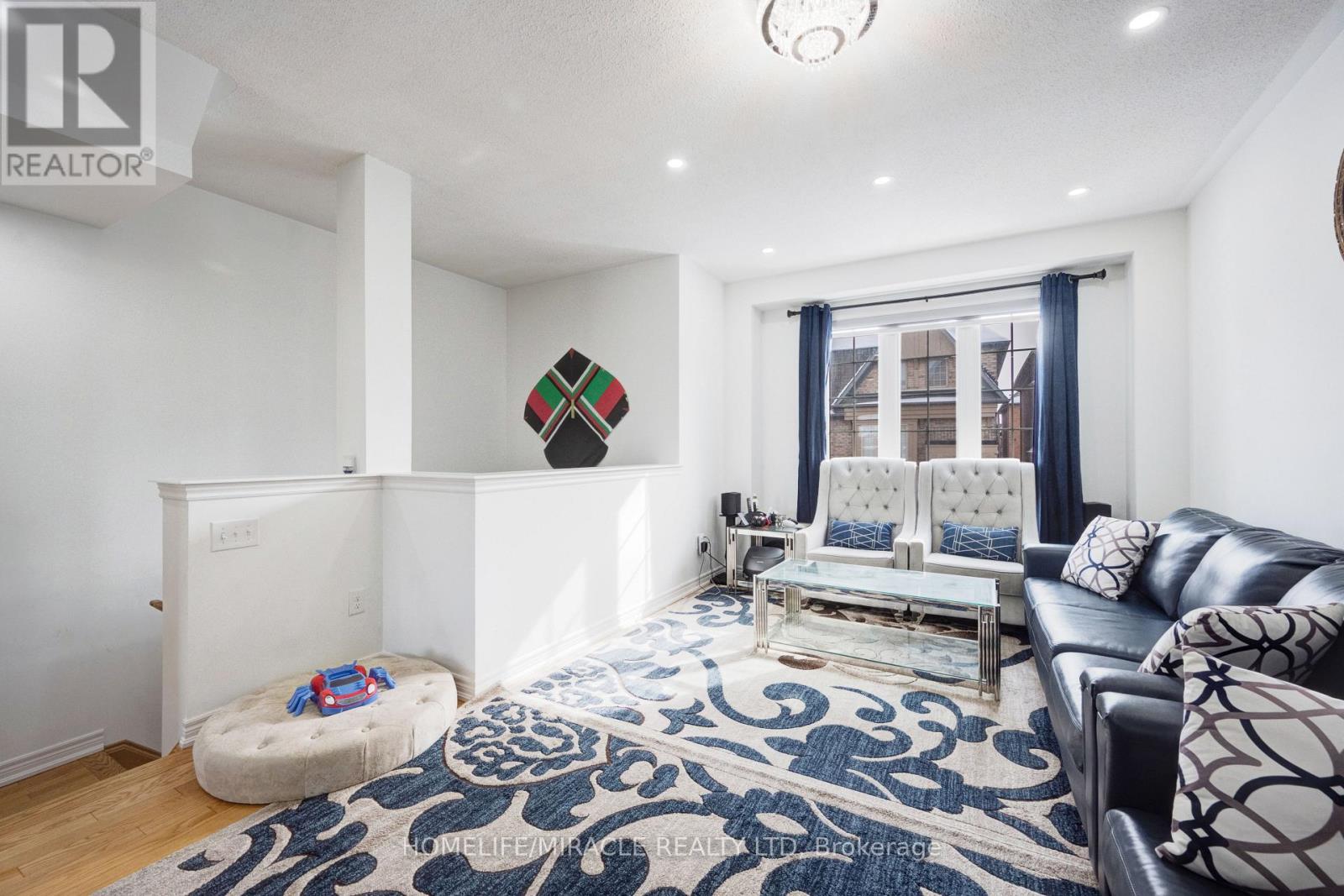 46 Sea Drifter Crescent, Brampton, Ontario  L6P 4B1 - Photo 8 - W12500312