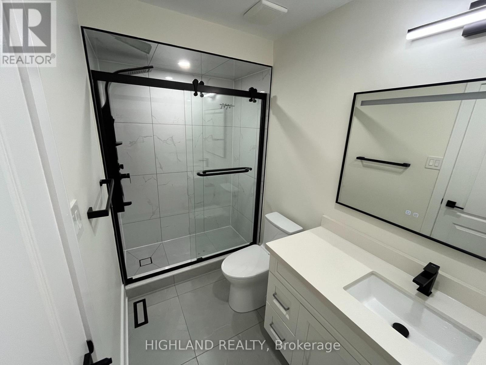 916 Golden Farmer Way, Mississauga, Ontario  L5W 1B4 - Photo 16 - W12500314