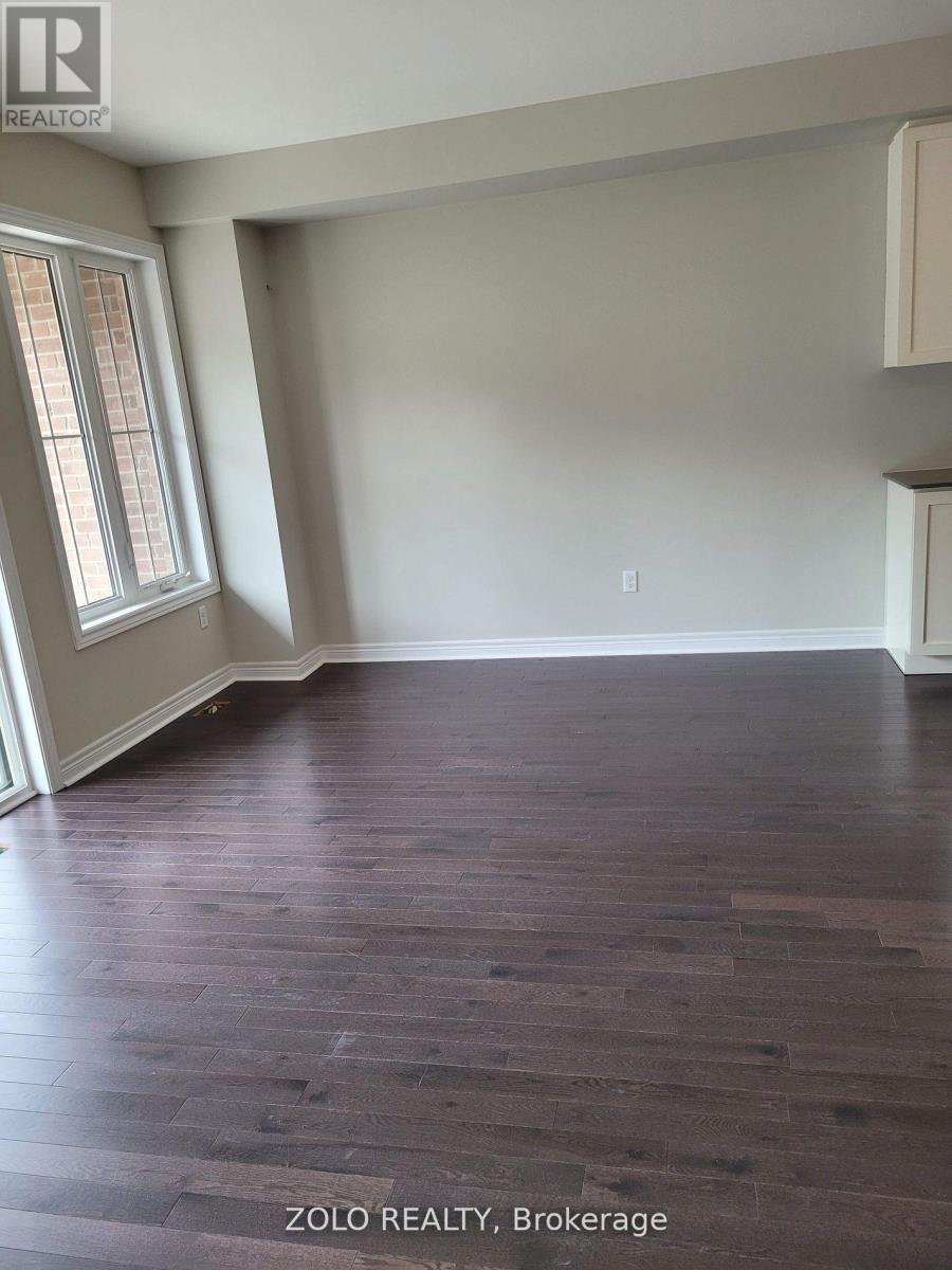 28 Remembrance Road S, Brampton, Ontario  L7A 0A7 - Photo 4 - W12500316