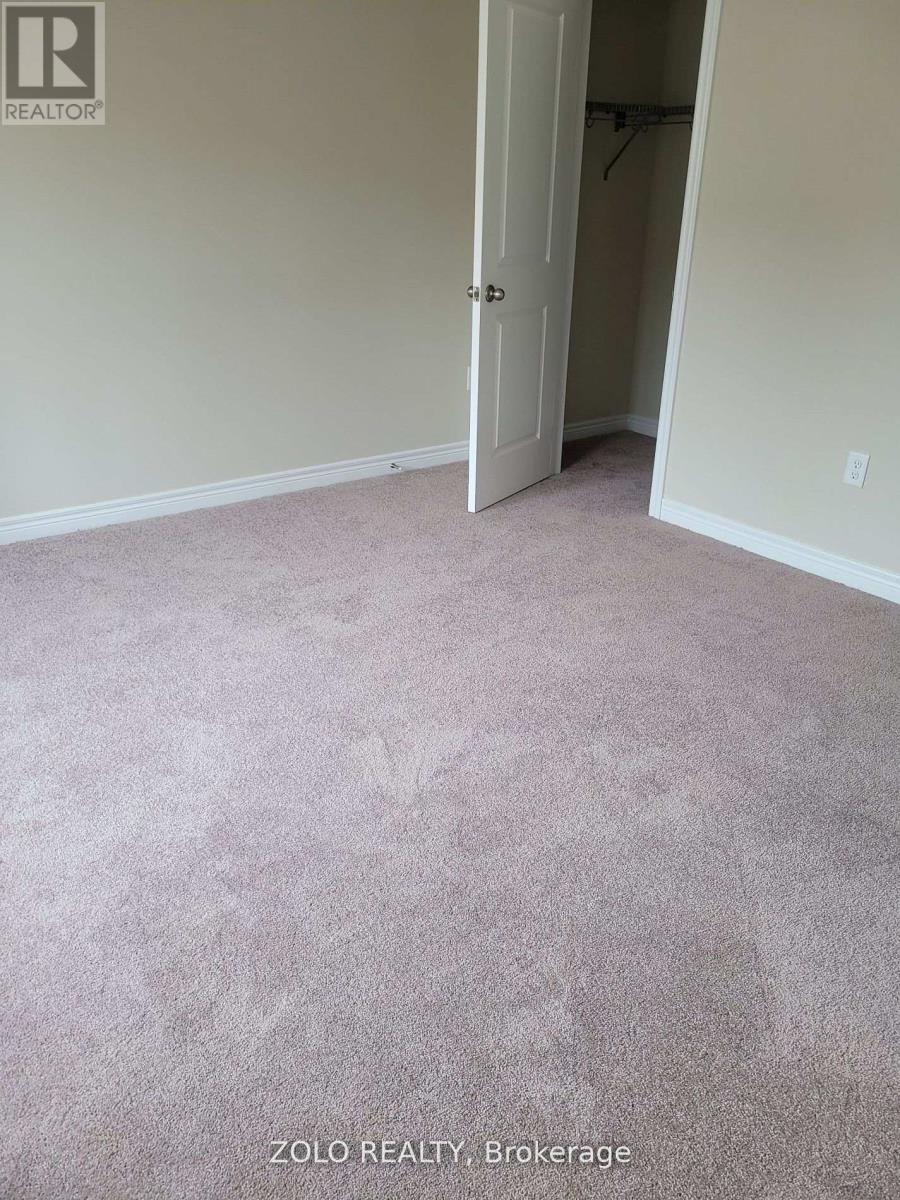 28 Remembrance Road S, Brampton, Ontario  L7A 0A7 - Photo 6 - W12500316