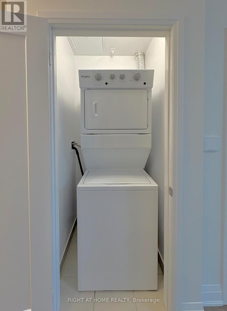 513 - 16 Concord Place, Grimsby, Ontario  L3M 0J1 - Photo 4 - X12500330