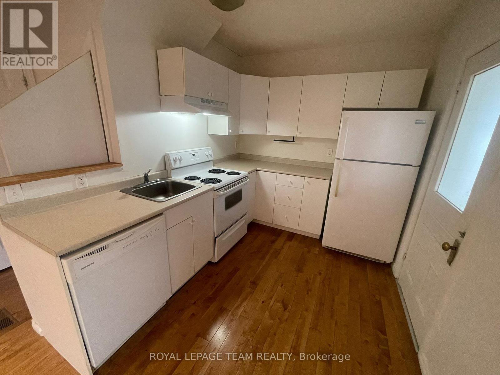 2 - 519 Lyon Street N, Ottawa, Ontario  K1R 5X8 - Photo 2 - X12500350