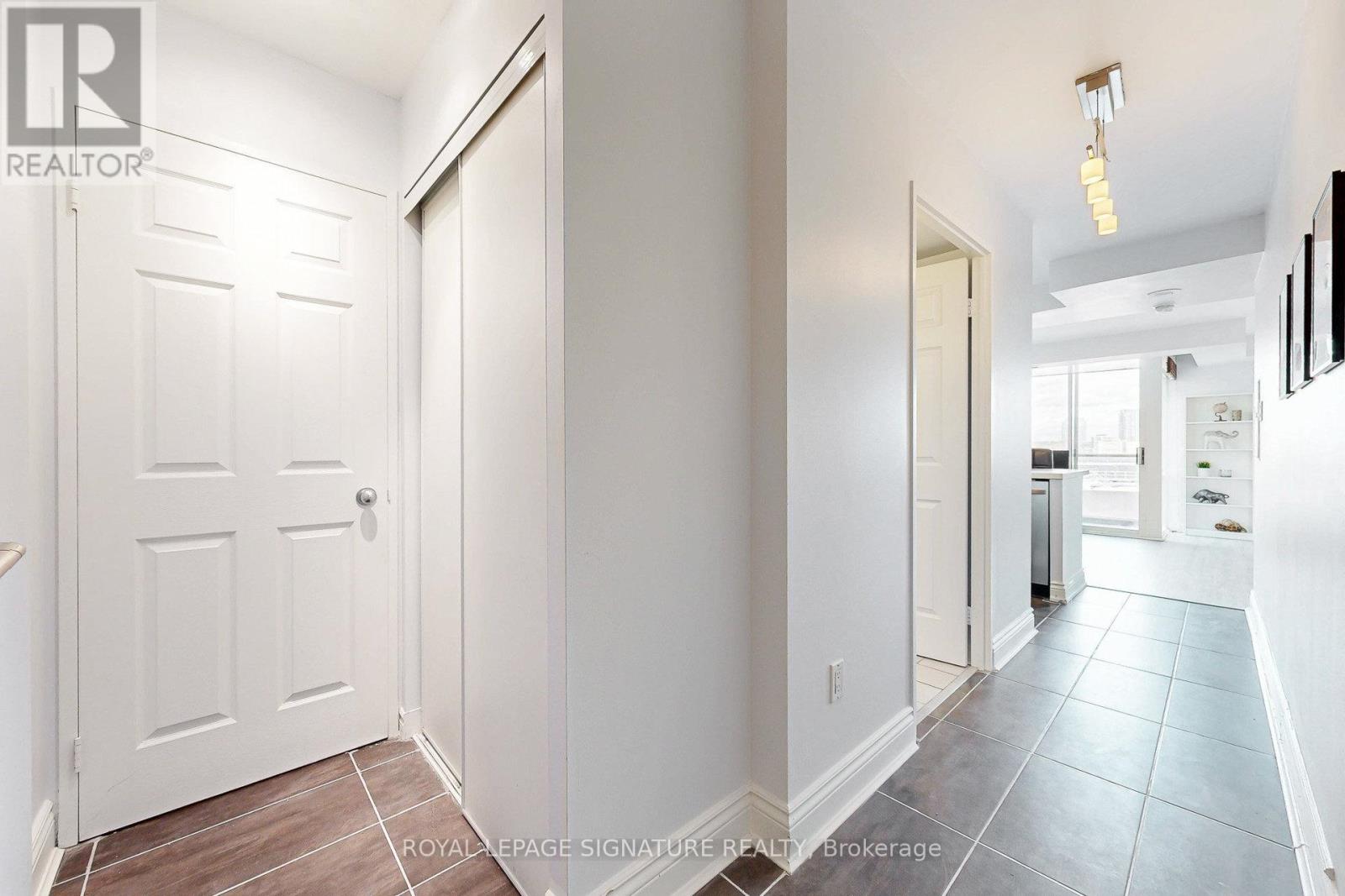 1205 - 39 Parliament Street, Toronto, Ontario  M5A 4R2 - Photo 4 - C12500382