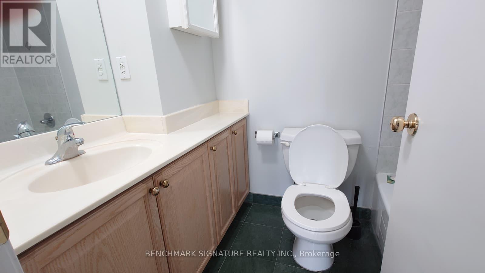 2104 - 7 King Street E, Toronto, Ontario  M5C 3C5 - Photo 18 - C12500352