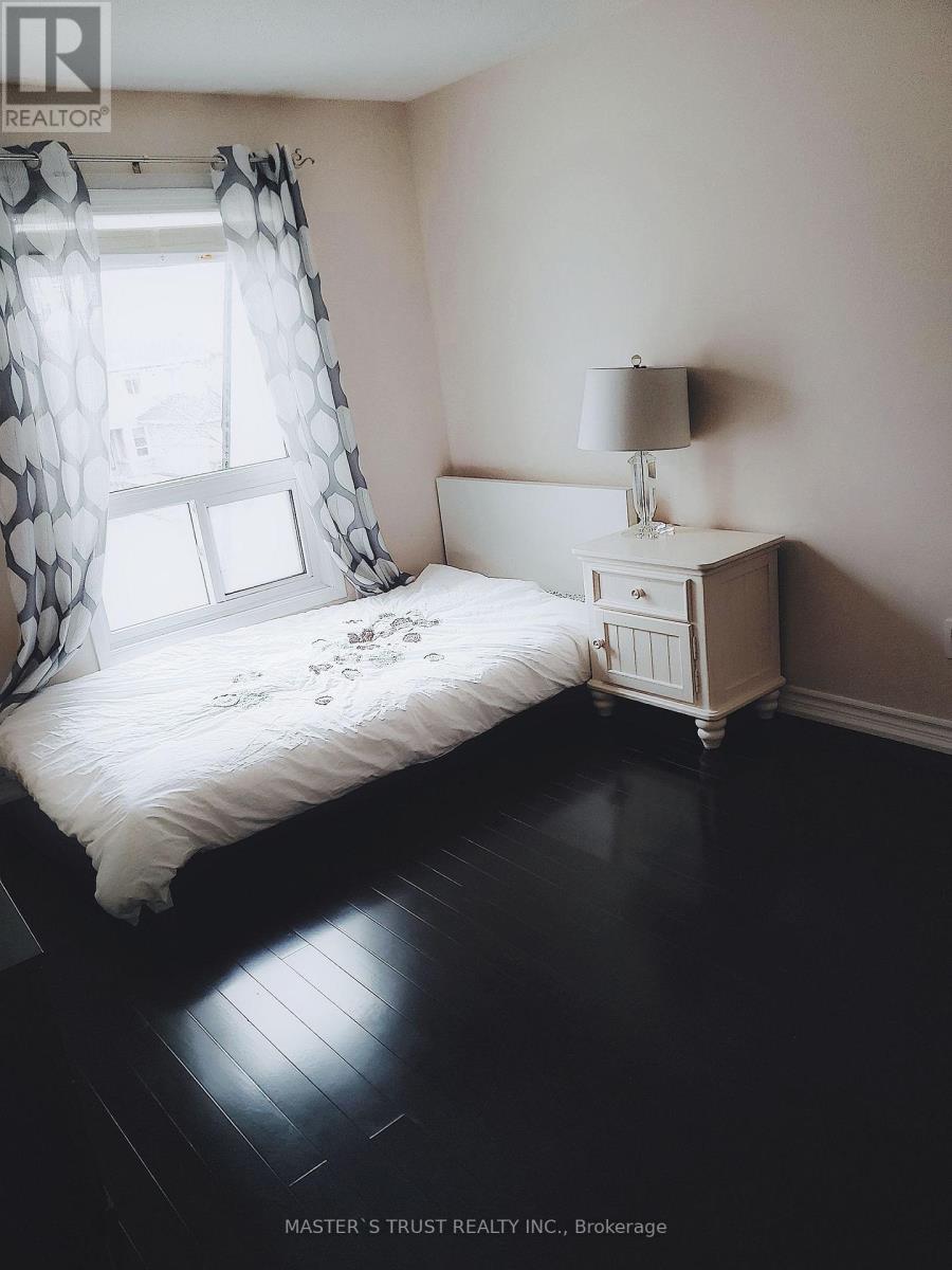 20 O'halloran Crescent, Toronto, Ontario  M1V 2C3 - Photo 11 - E12499190