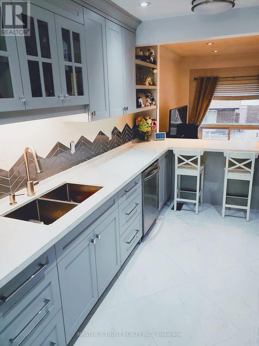 20 O'halloran Crescent, Toronto, Ontario  M1V 2C3 - Photo 6 - E12499190