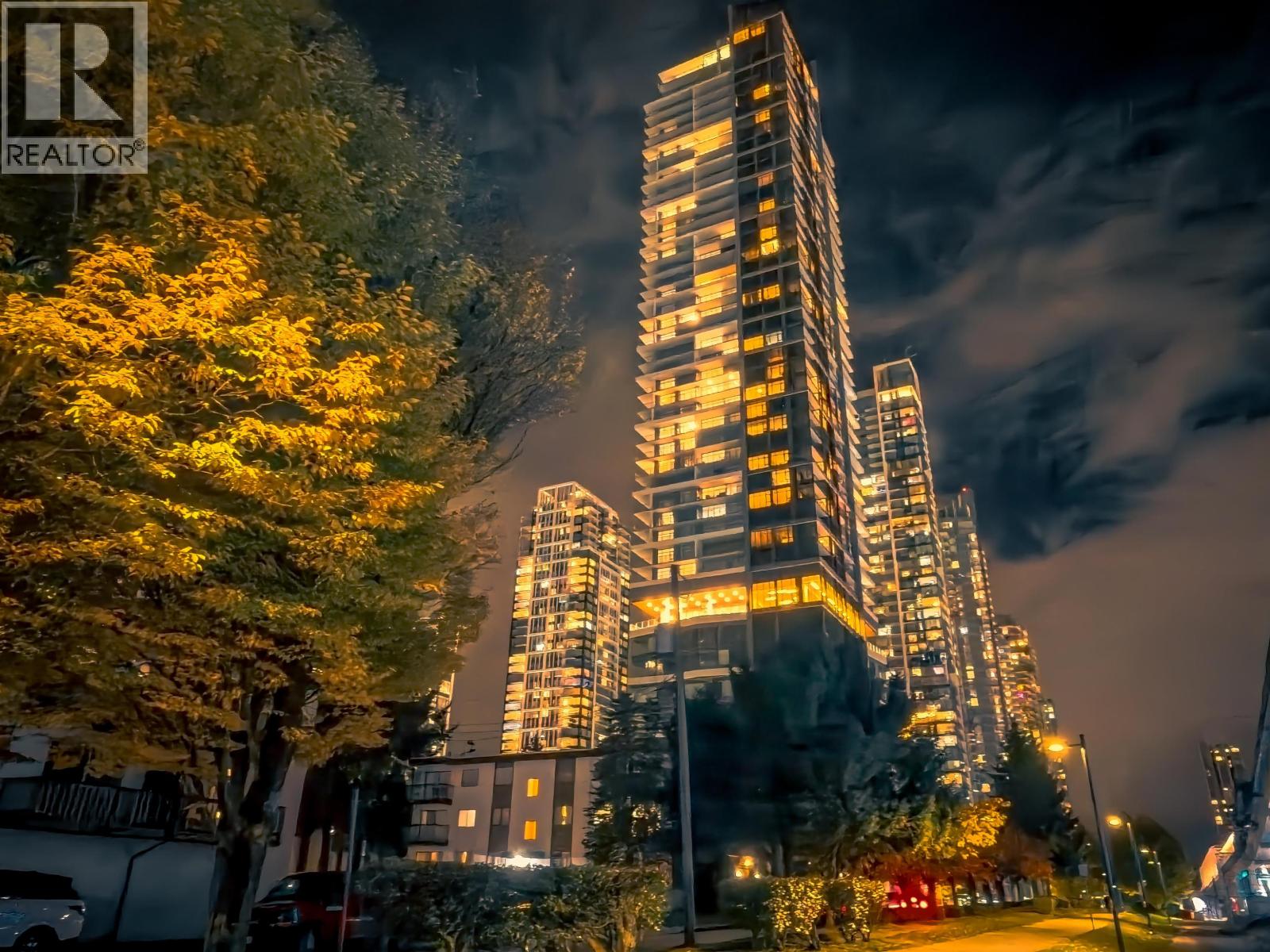 2001 6511 SUSSEX AVENUE, Burnaby, British Columbia