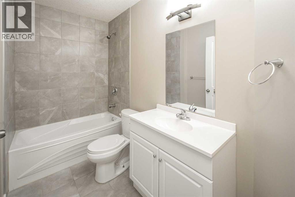 136 Evansdale Common Nw, Calgary, Alberta  T3P 0E6 - Photo 39 - A2262399