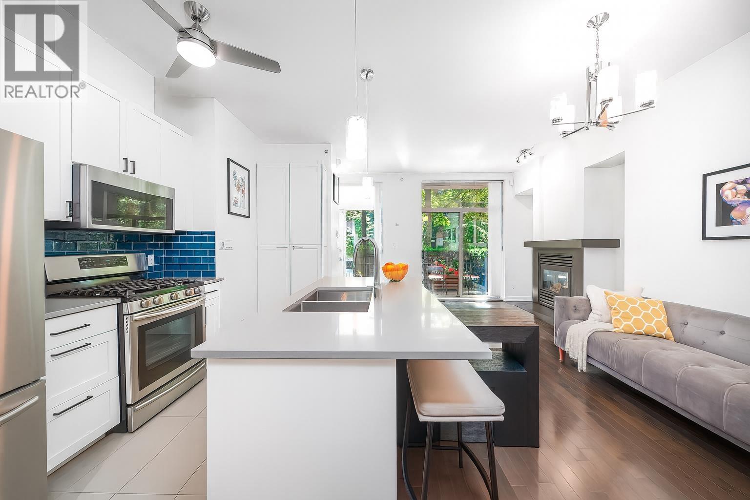 983 Richards Street, Vancouver, British Columbia  V6B 3B6 - Photo 4 - R3027213