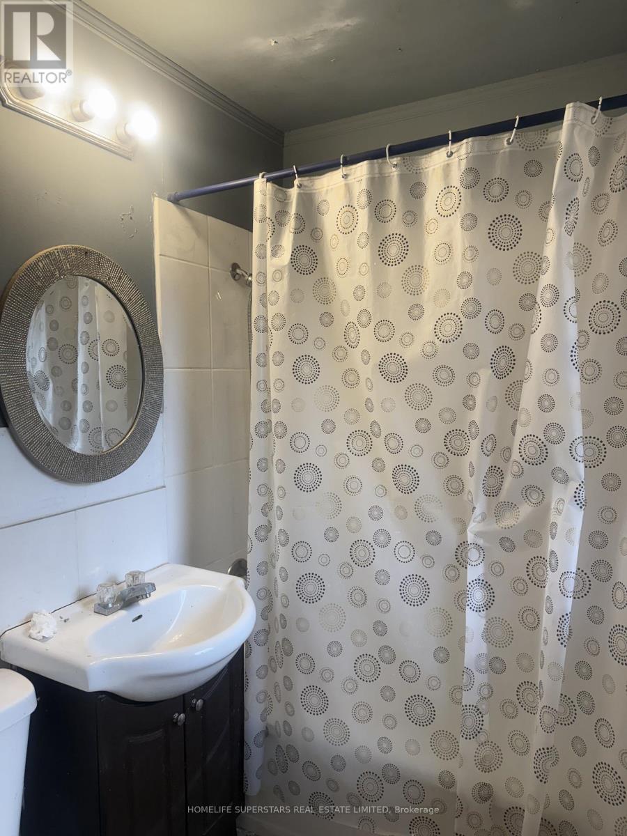 Unit#1 - 6391 Mcleod Road, Niagara Falls, Ontario  L2G 3G2 - Photo 12 - X12500384