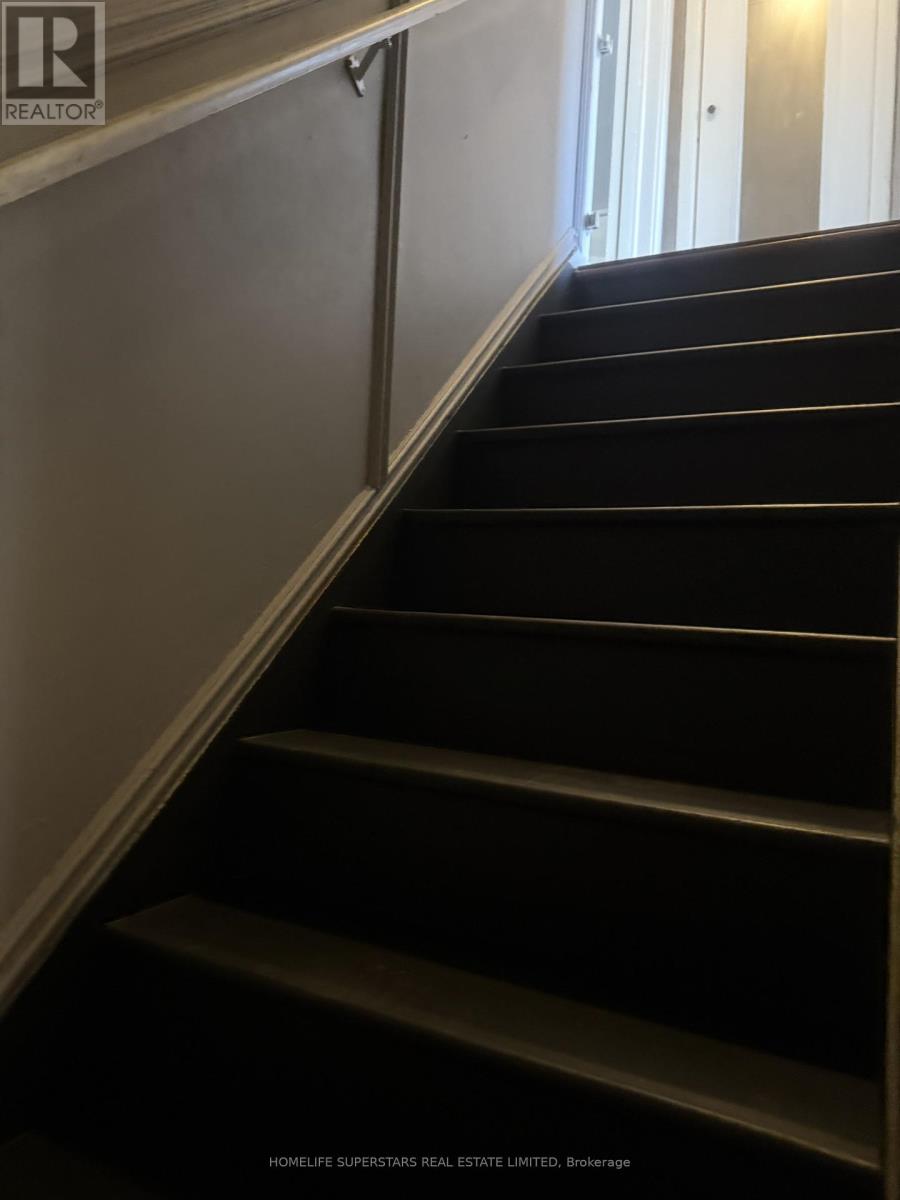 Unit#1 - 6391 Mcleod Road, Niagara Falls, Ontario  L2G 3G2 - Photo 4 - X12500384