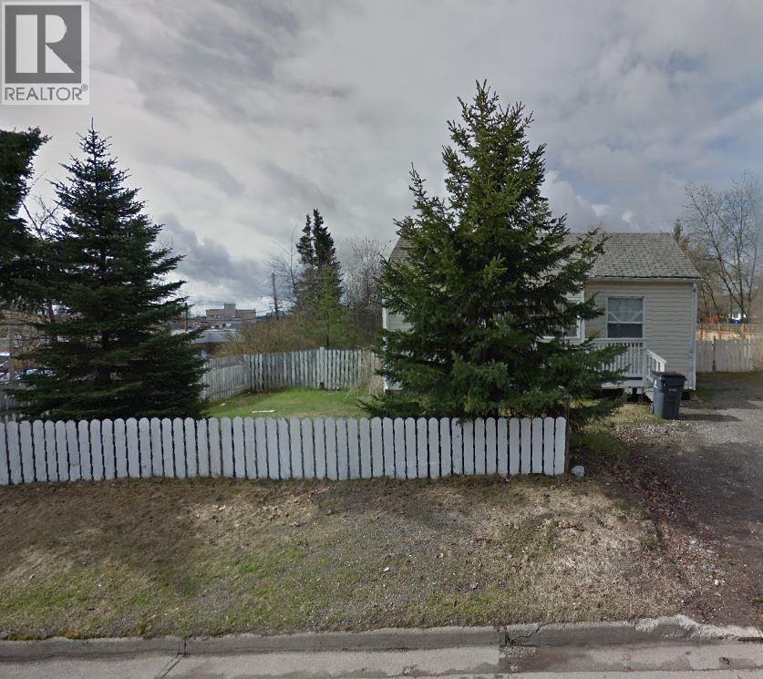 1633 10TH AVENUE, Prince George, British Columbia