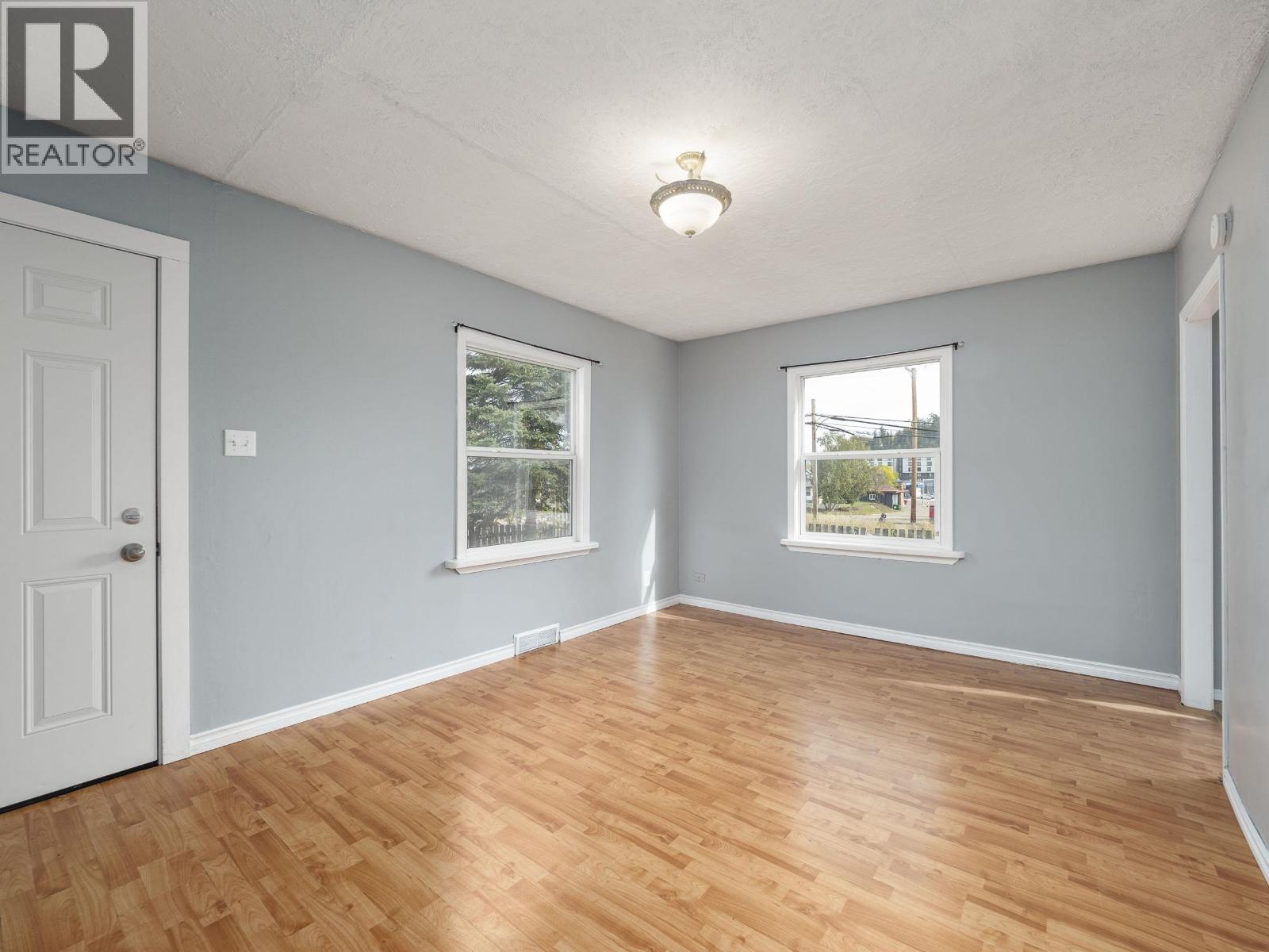 1633 10th Avenue, Prince George, British Columbia  V2L 3S5 - Photo 4 - R3061326