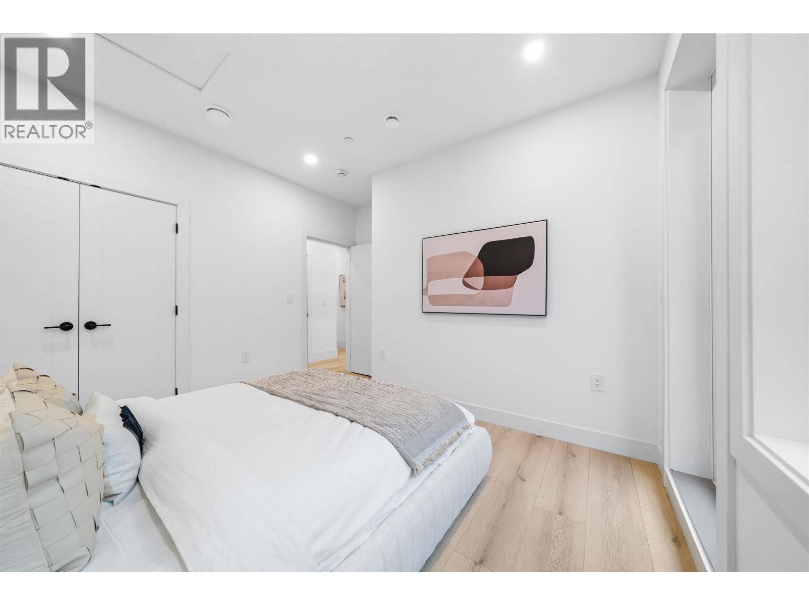 323 N Kamloops Street, Vancouver, British Columbia  V5K 0A9 - Photo 13 - R3063776