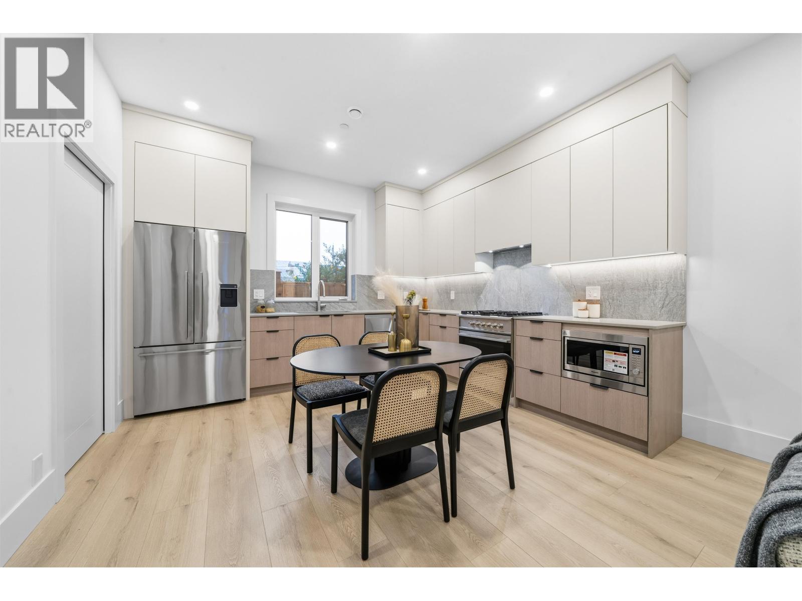 323 N Kamloops Street, Vancouver, British Columbia  V5K 0A9 - Photo 3 - R3063776