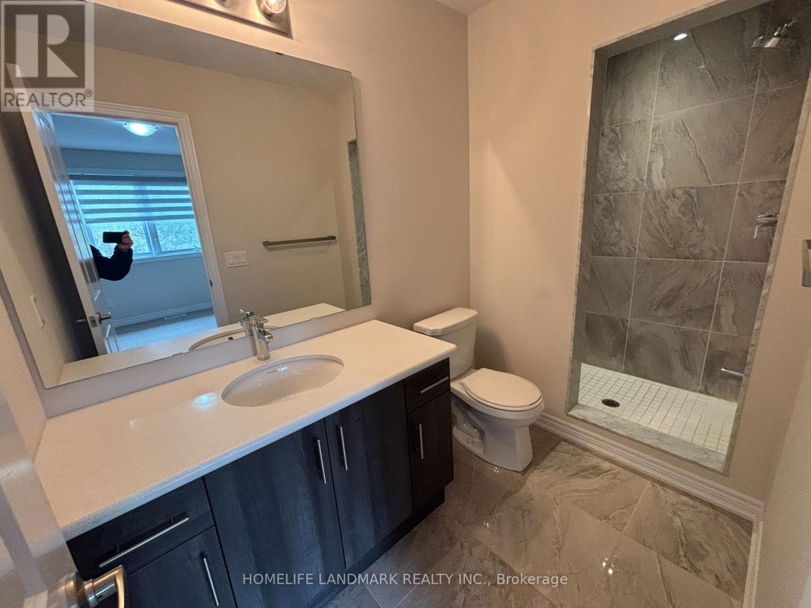 2362 Natasha Circle, Oakville, Ontario  L6M 1P2 - Photo 10 - W12418311