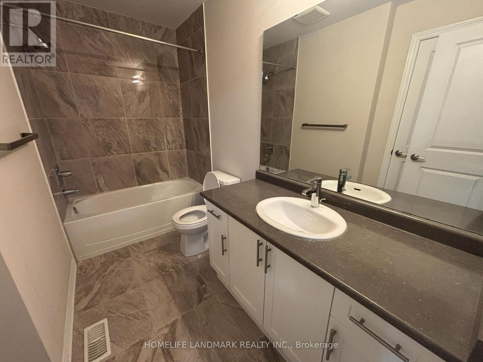 2362 Natasha Circle, Oakville, Ontario  L6M 1P2 - Photo 16 - W12418311