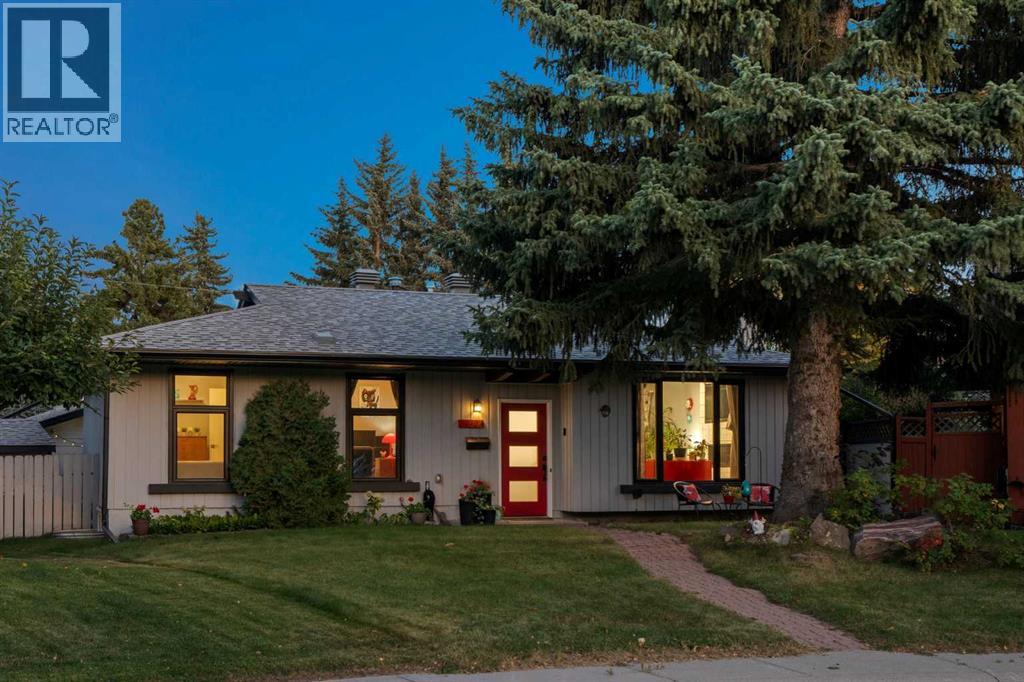 224 Cedarbrae Crescent Sw, Calgary, Alberta  T2W 1Y4 - Photo 1 - A2260385