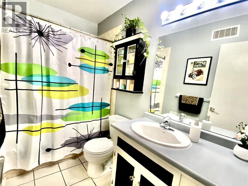 224 Cedarbrae Crescent Sw, Calgary, Alberta  T2W 1Y4 - Photo 23 - A2260385