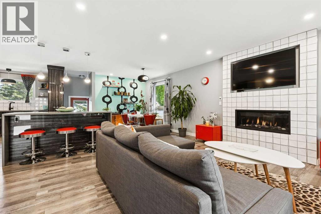 224 Cedarbrae Crescent Sw, Calgary, Alberta  T2W 1Y4 - Photo 12 - A2260385