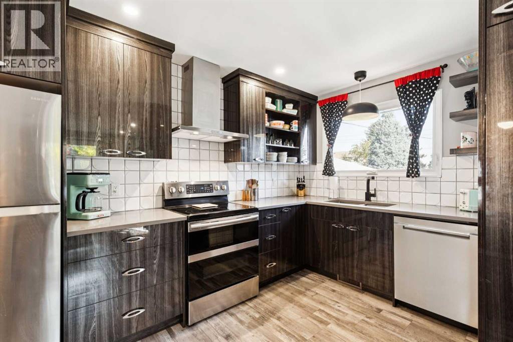 224 Cedarbrae Crescent Sw, Calgary, Alberta  T2W 1Y4 - Photo 19 - A2260385