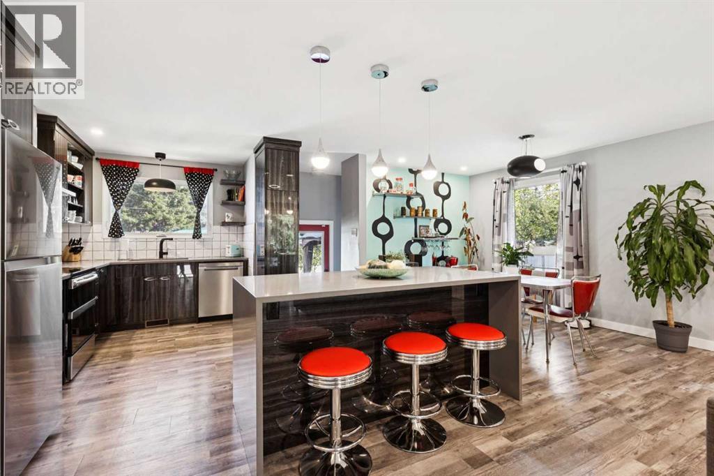 224 Cedarbrae Crescent Sw, Calgary, Alberta  T2W 1Y4 - Photo 14 - A2260385