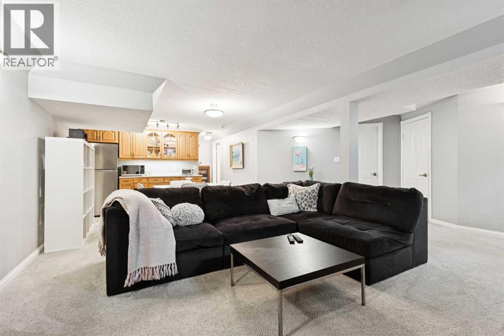 224 Cedarbrae Crescent Sw, Calgary, Alberta  T2W 1Y4 - Photo 30 - A2260385