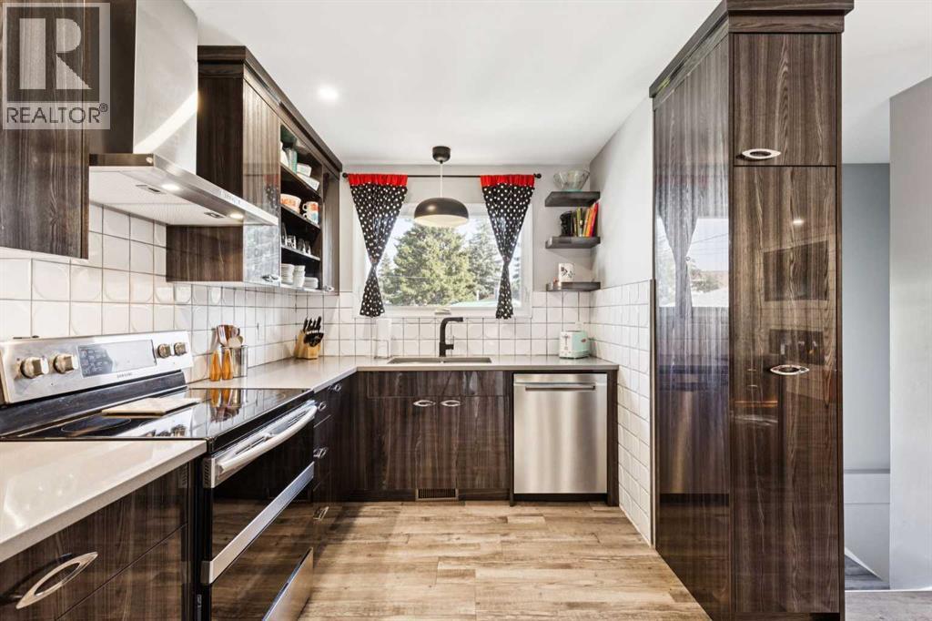 224 Cedarbrae Crescent Sw, Calgary, Alberta  T2W 1Y4 - Photo 20 - A2260385