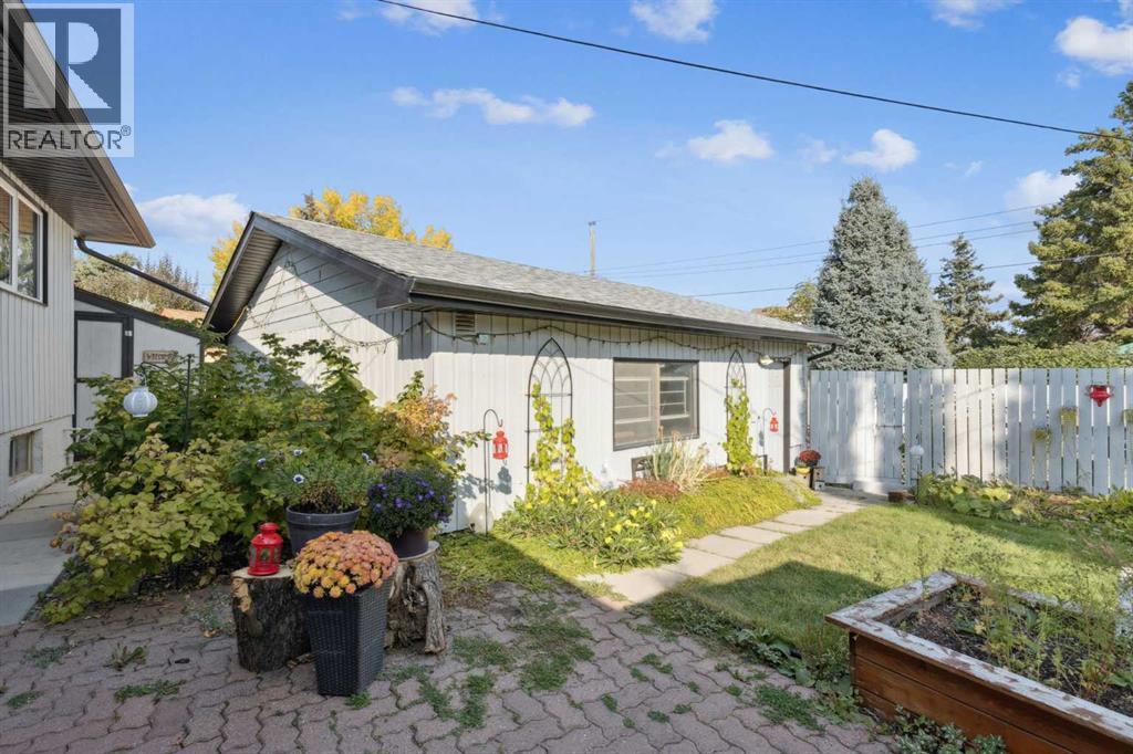 224 Cedarbrae Crescent Sw, Calgary, Alberta  T2W 1Y4 - Photo 45 - A2260385