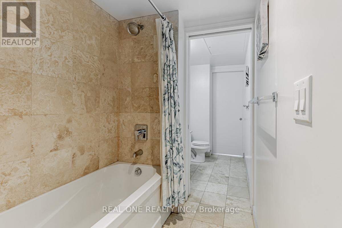 4710 - 12 York Street, Toronto, Ontario  M5J 2Z2 - Photo 17 - C12500356
