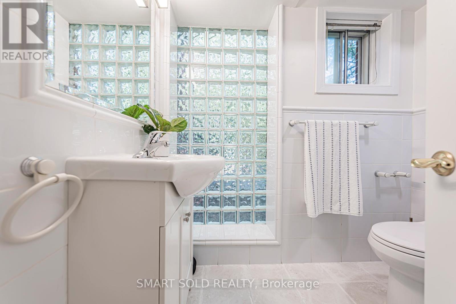 42 Davean Drive, Toronto, Ontario  M2L 2R7 - Photo 34 - C12500362