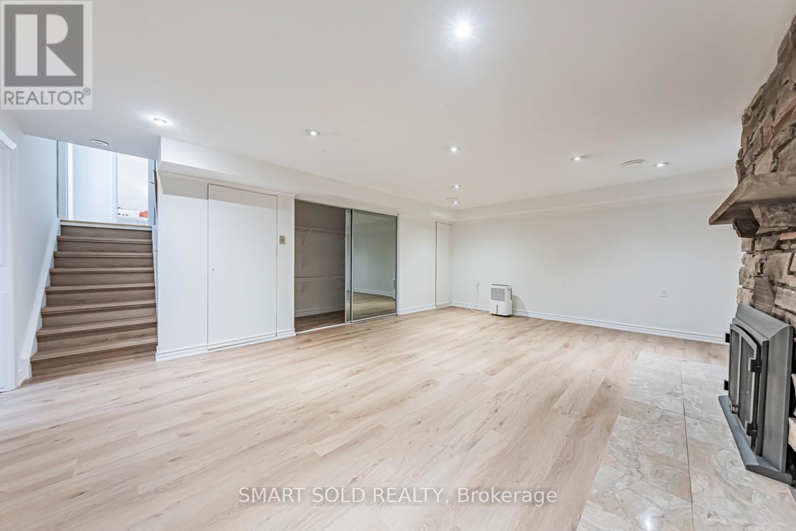 42 Davean Drive, Toronto, Ontario  M2L 2R7 - Photo 39 - C12500362