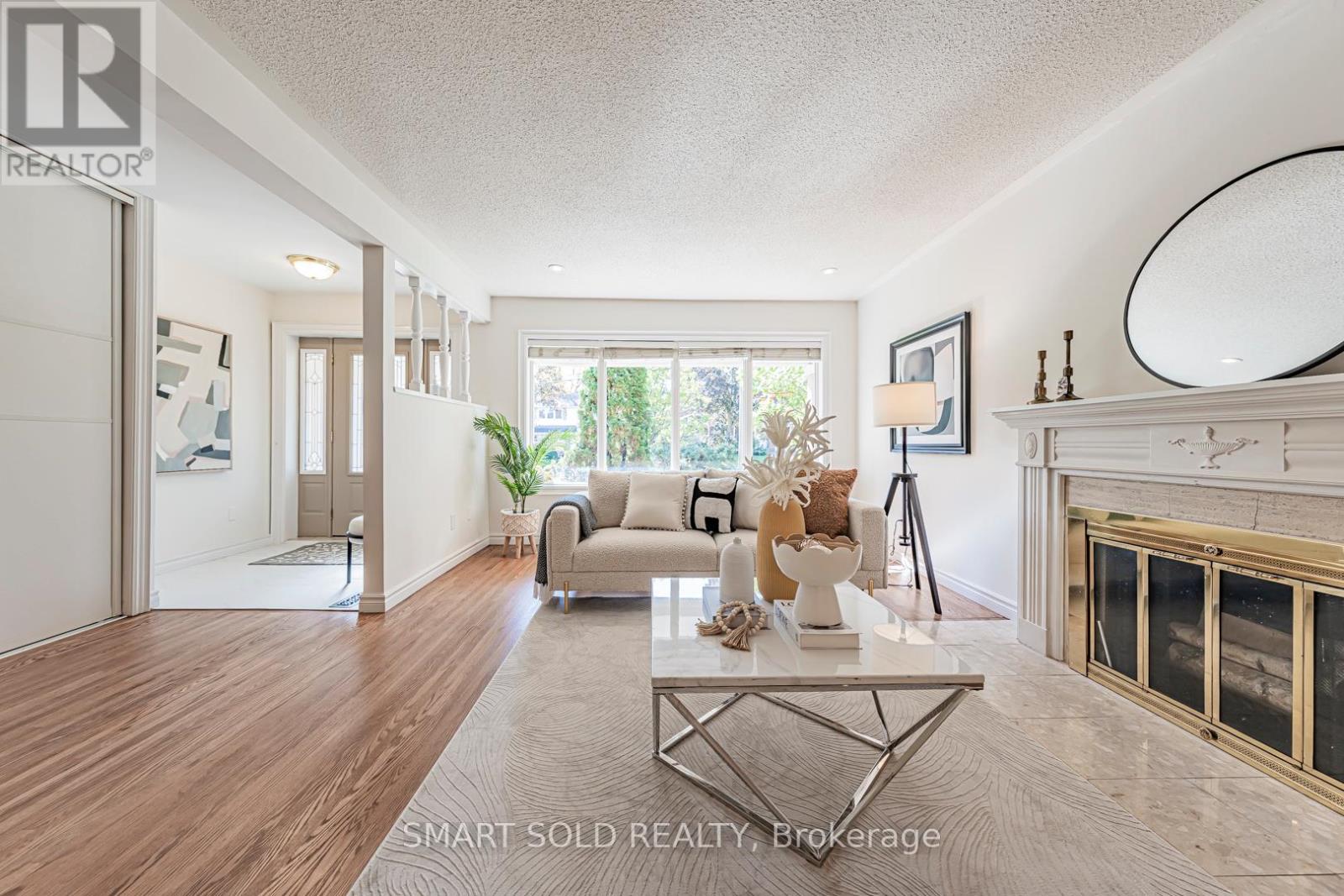 42 Davean Drive, Toronto, Ontario  M2L 2R7 - Photo 8 - C12500362