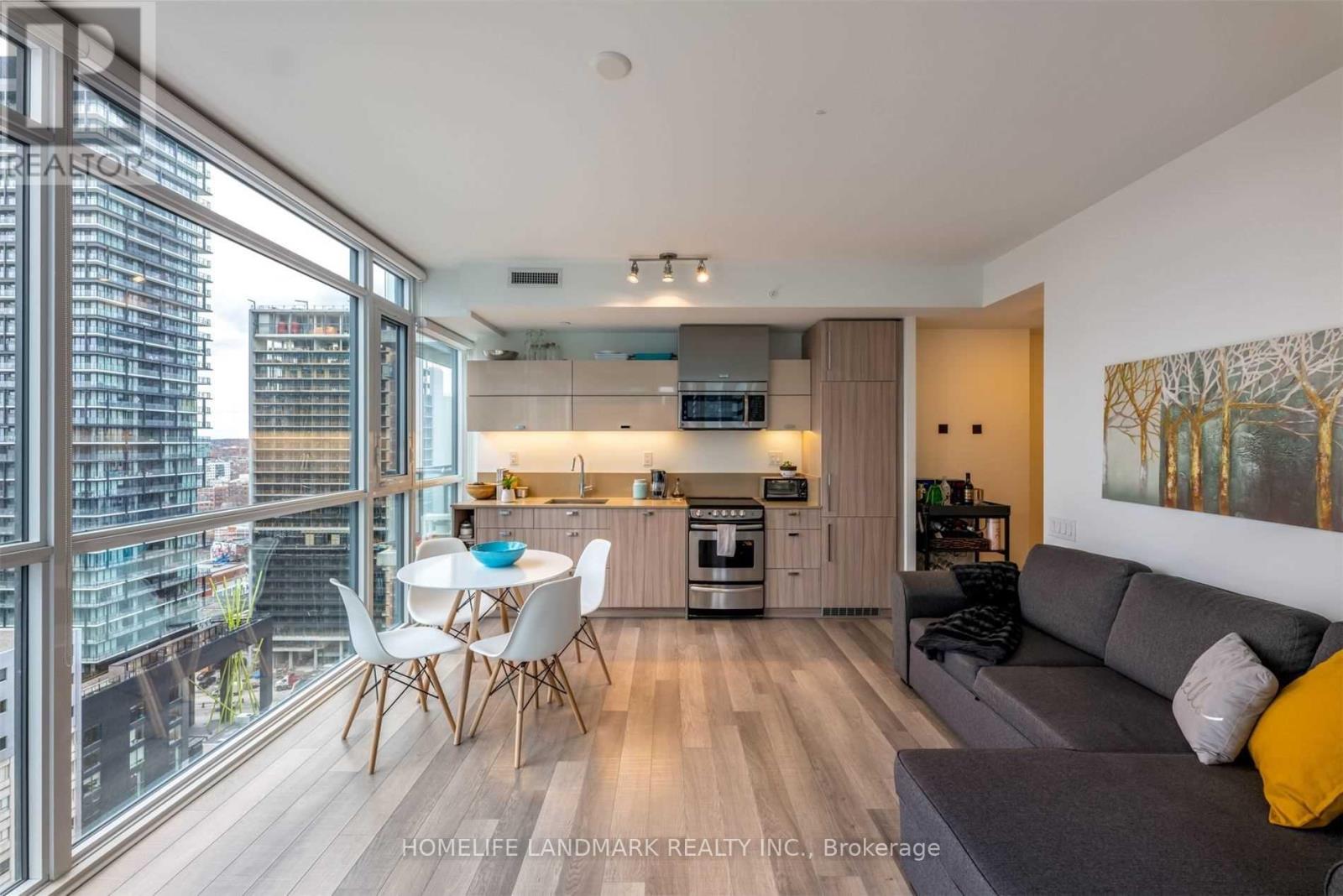 1911 - 290 Adelaide Street W, Toronto, Ontario  M5V 1P6 - Photo 3 - C12500366