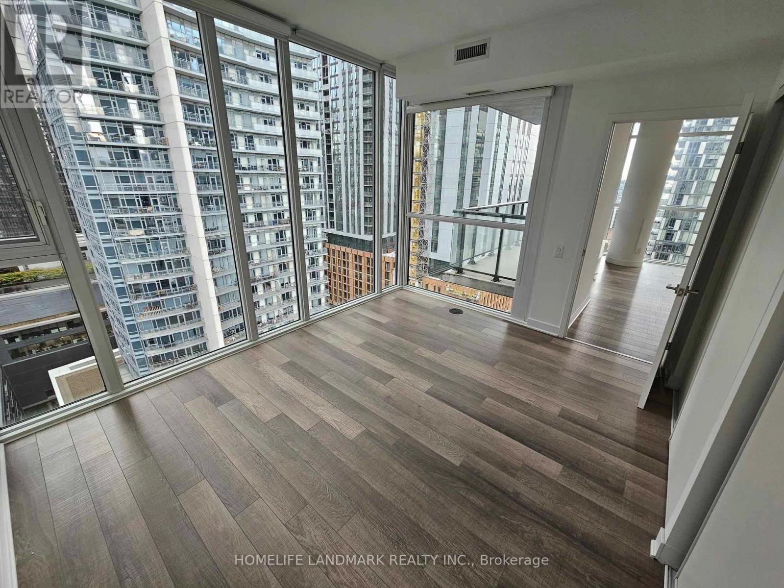 1911 - 290 Adelaide Street W, Toronto, Ontario  M5V 1P6 - Photo 5 - C12500366