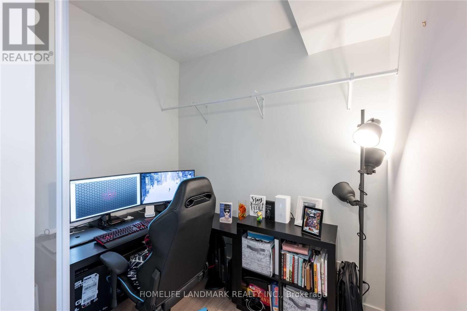 1911 - 290 Adelaide Street W, Toronto, Ontario  M5V 1P6 - Photo 6 - C12500366