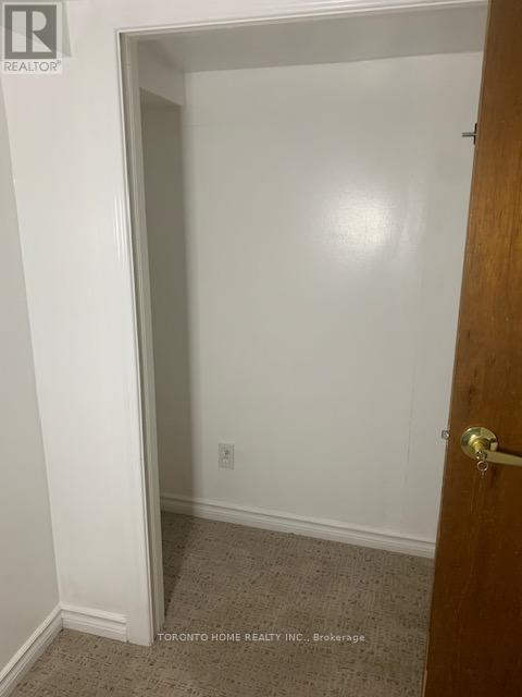 33 Olmstead Street, Hamilton, Ontario  L8S 1N3 - Photo 4 - X12489488